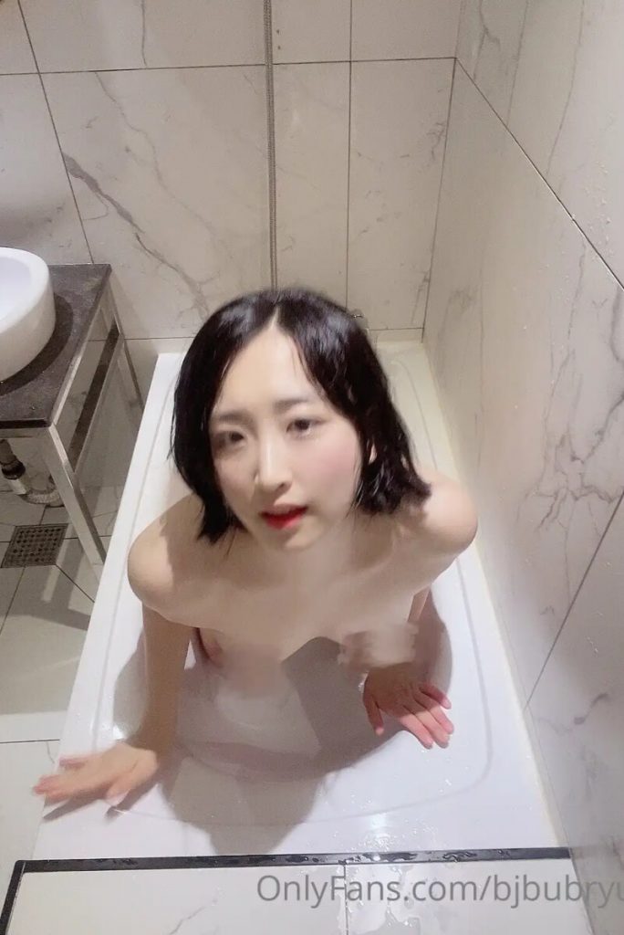 04081530876