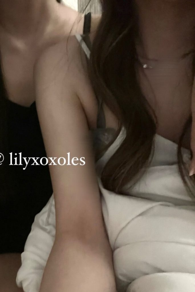 日本高质量女同博主 lilyxoxoles(Ririka&Aya)onlyfans资源合集下载【11P+32V】 15 lilyxoxoles